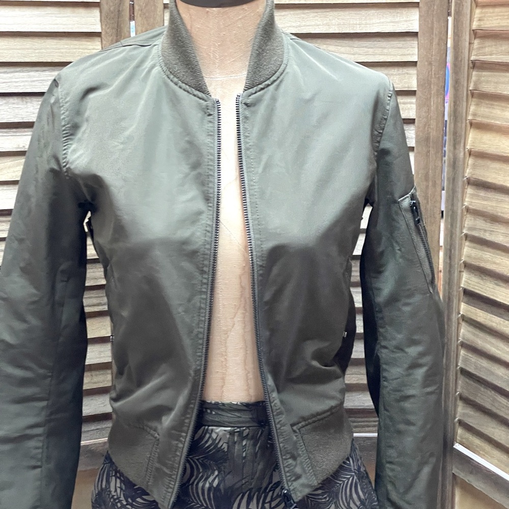 CARINE ROITFELD X UNIQLO BOMBER JACKET